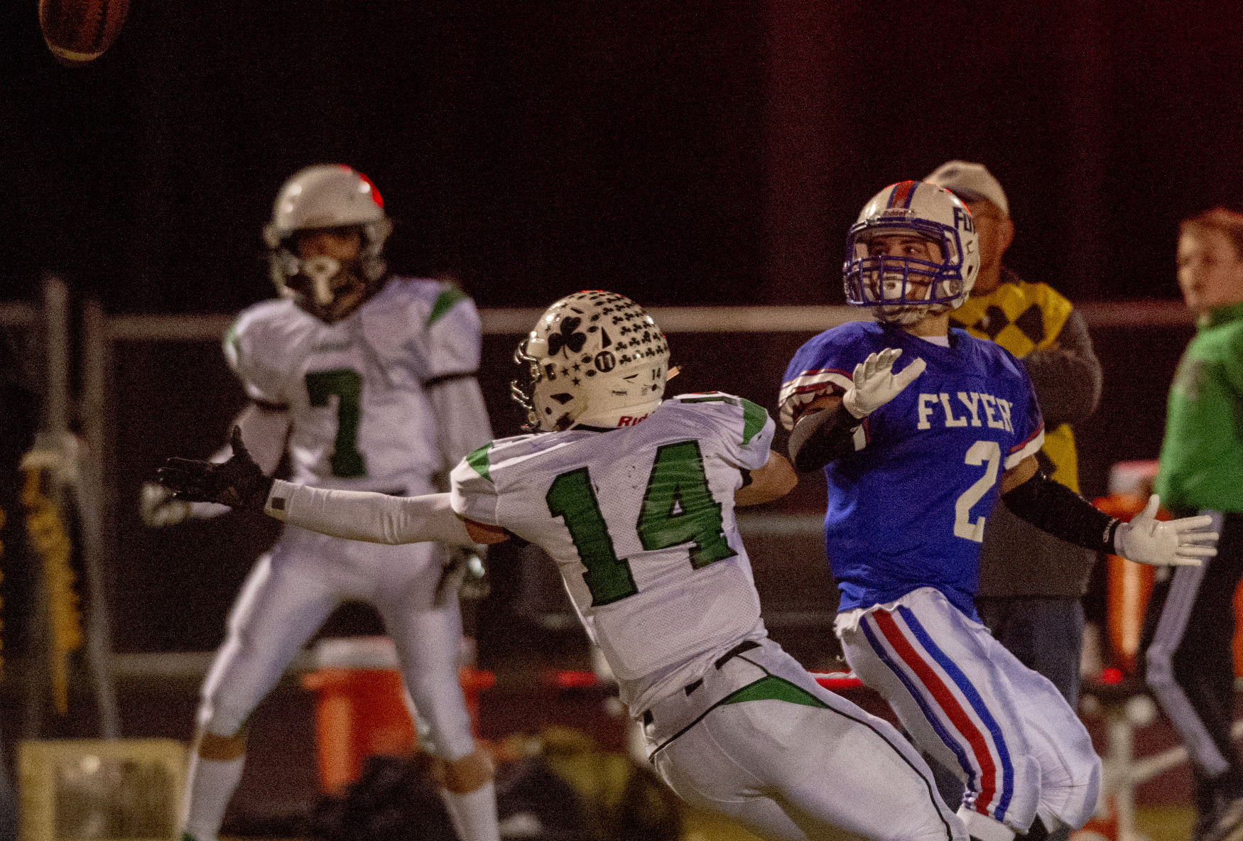 D-2 football semifinals, 11.18